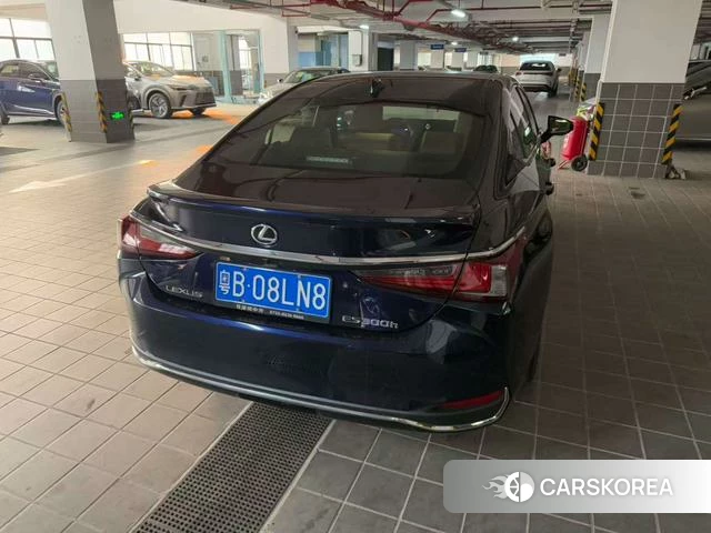 Lexus ES 2021 Синий из Китая