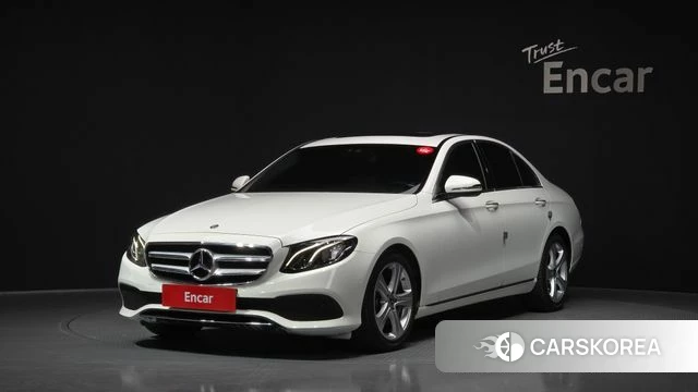 Mercedes-Benz E-Class W213 2018 Белый из Кореи