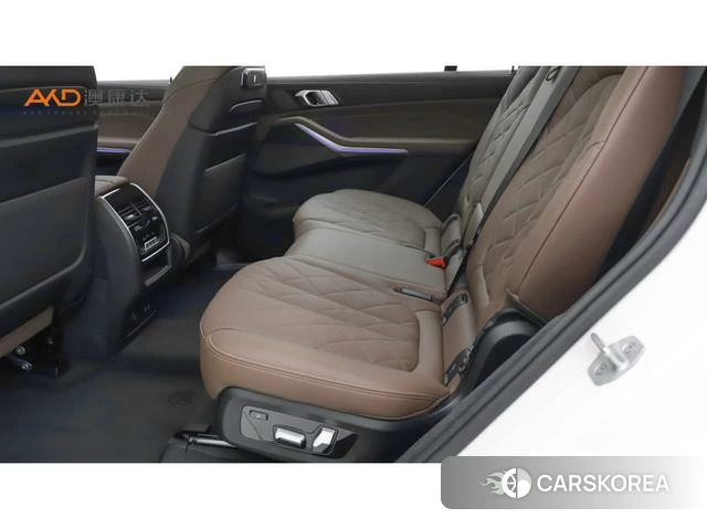 BMW X7 2024 Белый из Китая