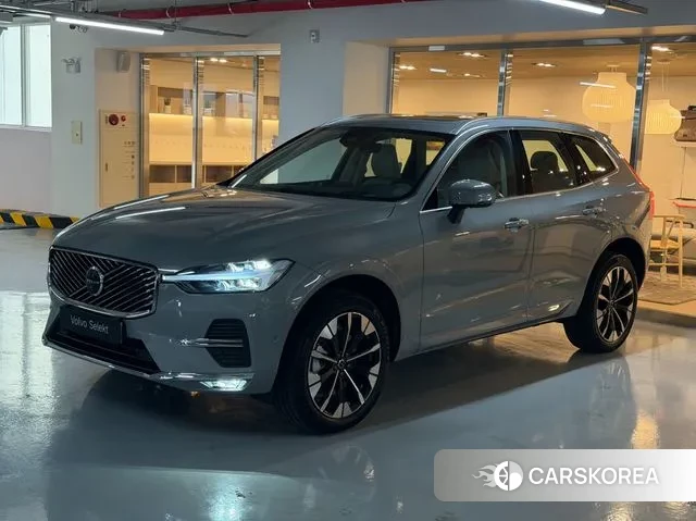 Volvo XC60 second Generation 2025 Серебристо-серый из Кореи