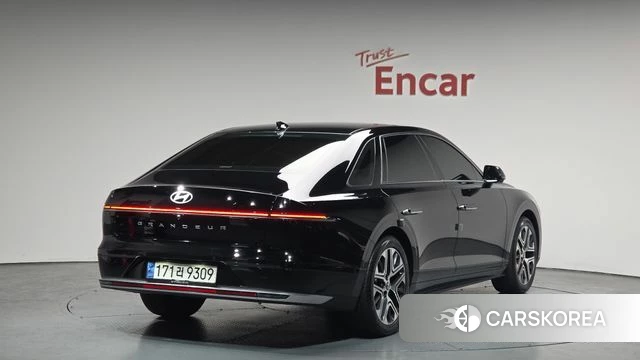 Hyundai Grandeur Hybrid (GN7) 2023 Черный из Кореи