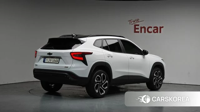 Chevrolet (GM Daewoo) Trax Crossover 2023 Белый из Кореи