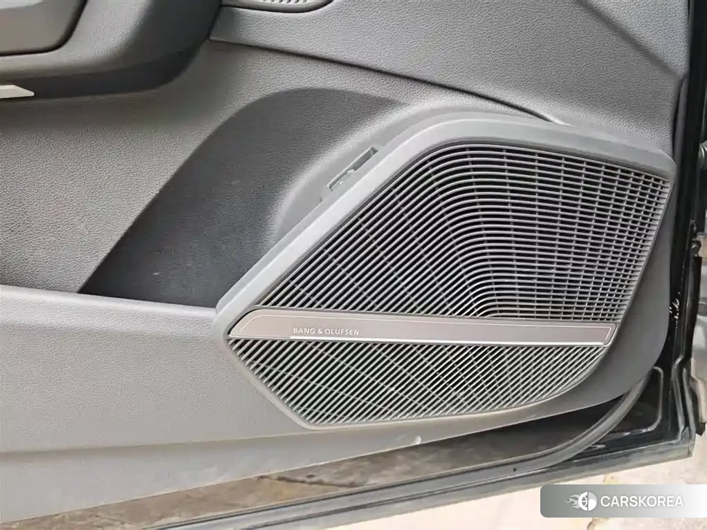 Audi Q5L 2024 Черный из Китая