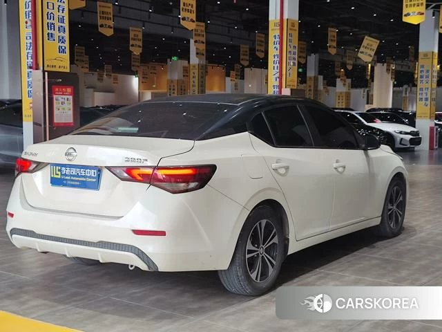 Nissan Xuan Yi 2021 Белый из Китая