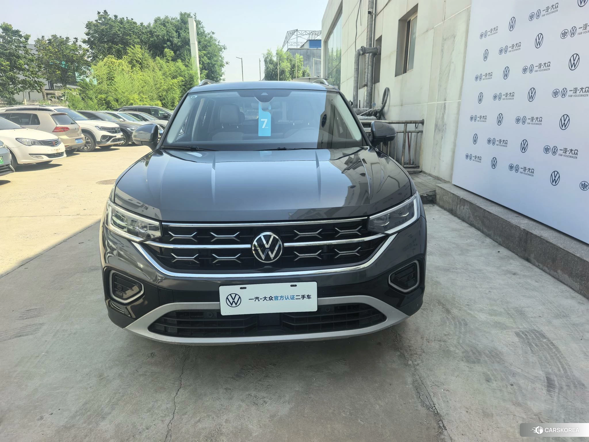 Volkswagen Tanyue 2023 Темно-серый из Китая
