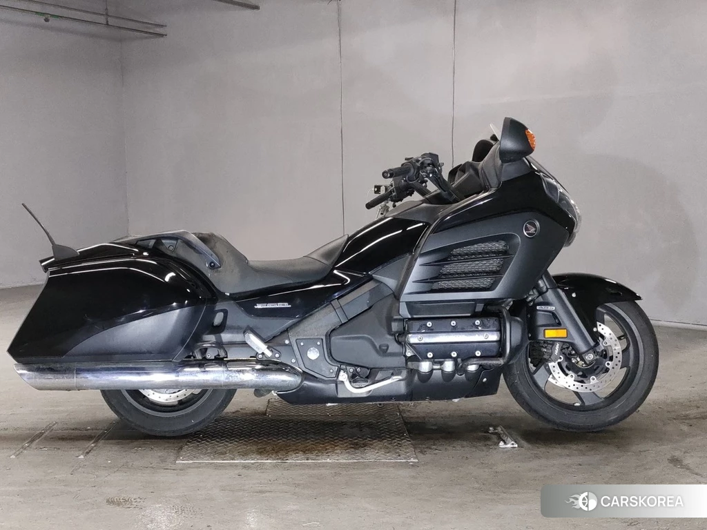 Проданный Honda GL1800 F6B 2013 из Японии, фото 2