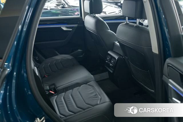 Volkswagen Touareg 2021 Синий из Китая