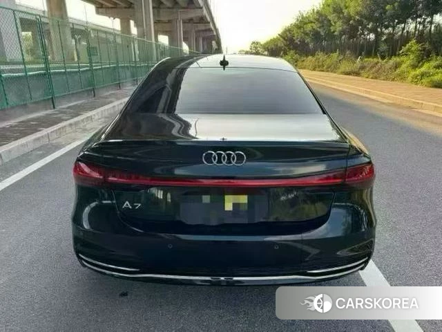 Audi A7L 2023 Черный из Китая