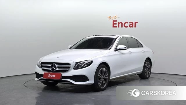 Mercedes-Benz E-Class W213 2020 Белый из Кореи