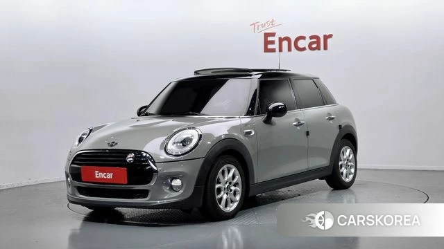 Mini Cooper D 2018 Серебристо-серый из Кореи