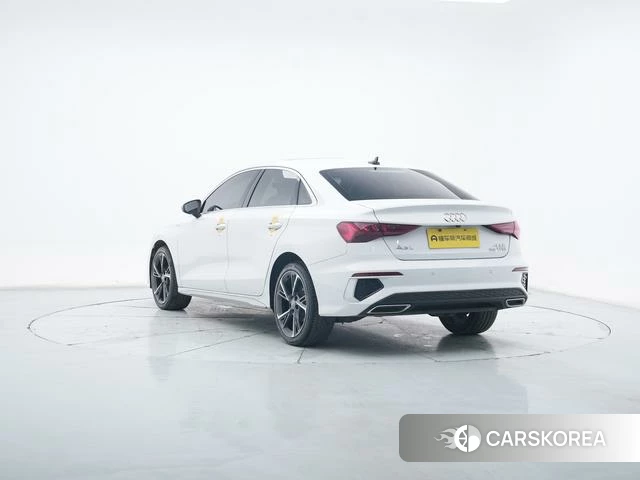 Audi A3 2021 Белый из Китая