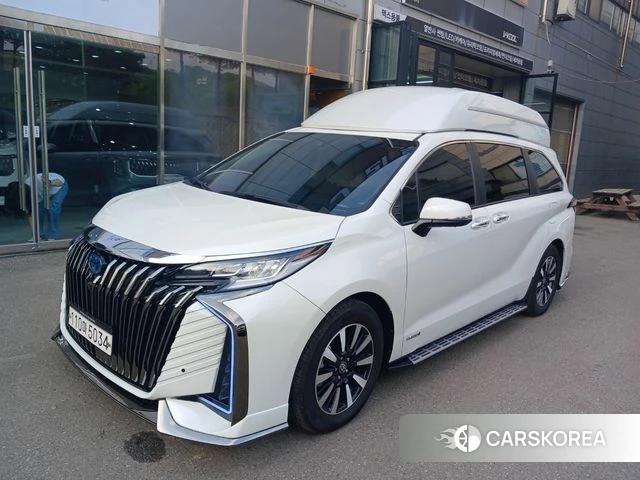 Toyota Sienna 4th Generation 2021 Белый из Кореи