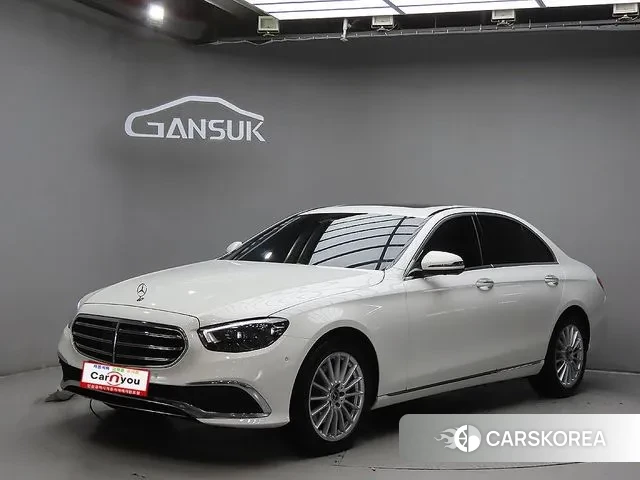 Mercedes-Benz E-Class W213 2022 Белый из Кореи