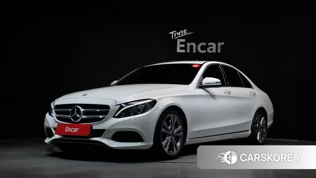 Mercedes-Benz C-Class W205 2018 Белый из Кореи
