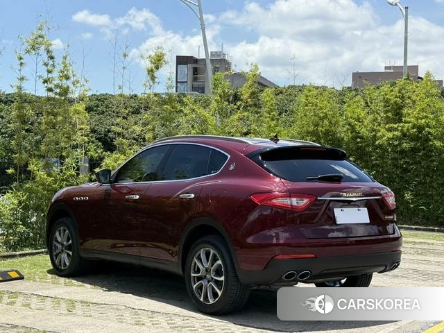 Maserati Levante 2018 Красный из Китая