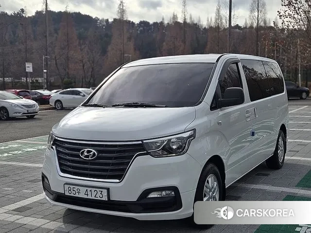 Hyundai The New Grand Starex 2018 Белый из Кореи
