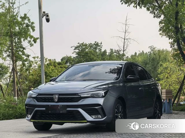 Roewe i5 2021 Темно-серый из Китая