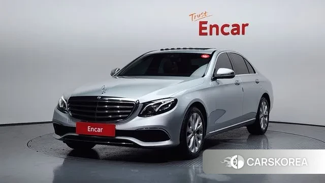 Mercedes-Benz E-Class W213 2019 Серебряный из Кореи