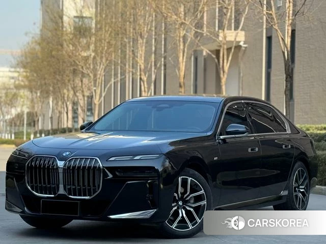 BMW 7 series 2023 Черный из Китая