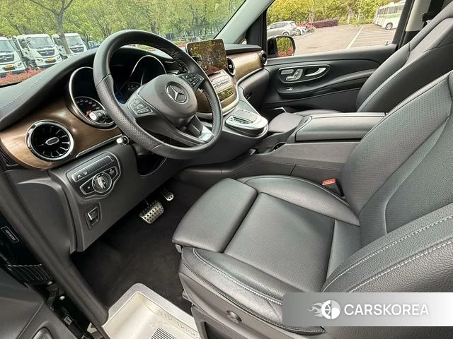 Mercedes-Benz V-class 2023 Черный из Китая