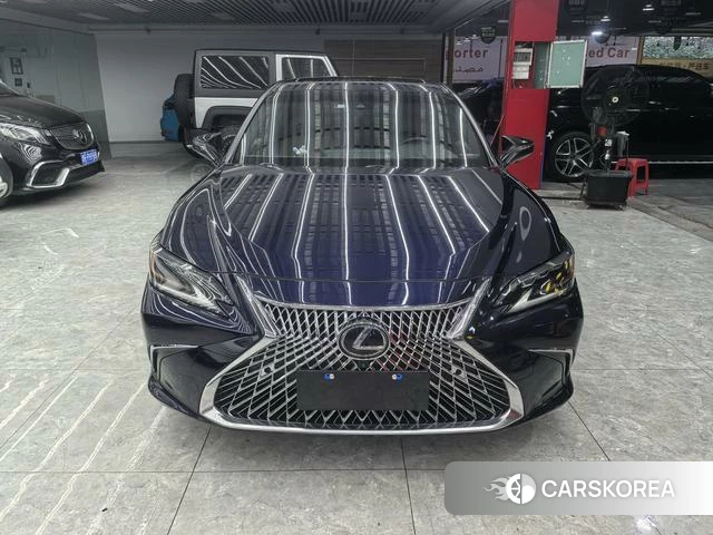 Lexus ES 2021 Синий из Китая