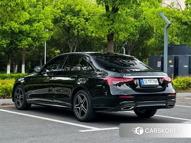 Mercedes-Benz E-class (imported) 2021 Черный из Китая