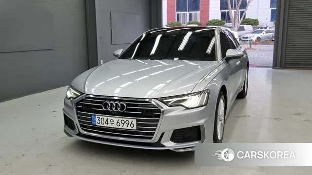 Audi A6 (C8) 2020 Серебристо-серый из Кореи