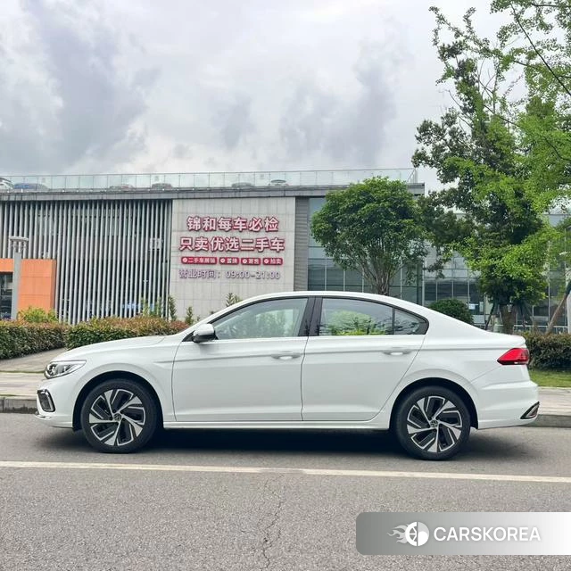 Volkswagen Bora 2024 Белый из Китая