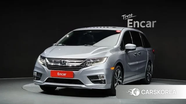 Honda Odyssey 2018 Серебряный из Кореи