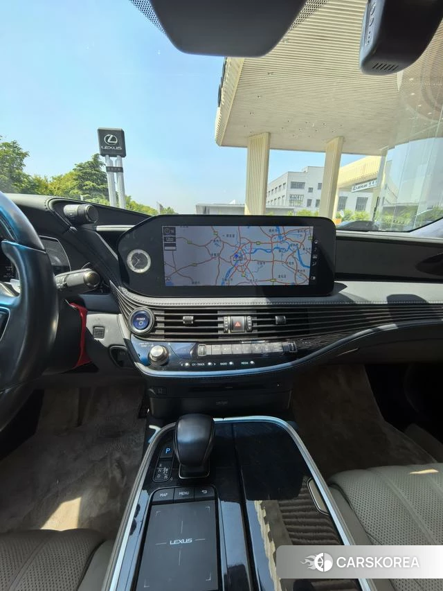 Lexus LS 2022 Черный из Китая