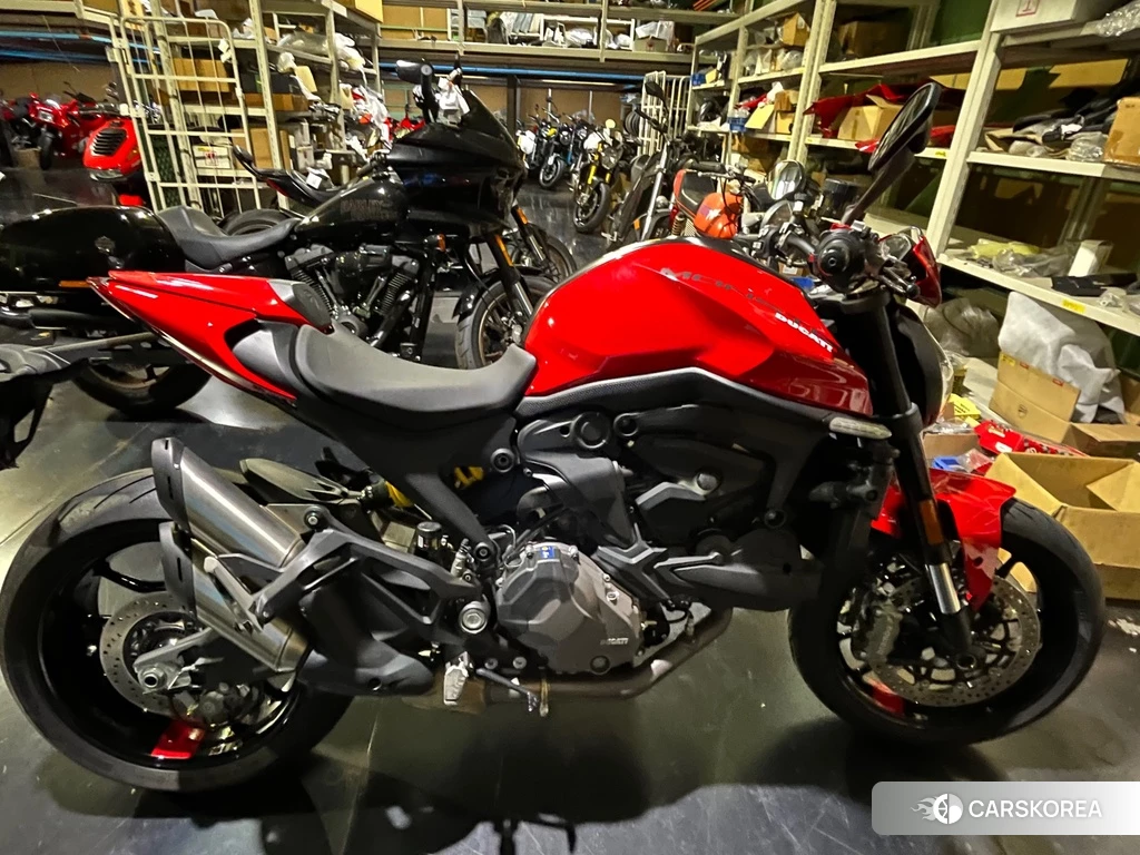 Проданный Ducati MONSTER 937 PLUS 2021 из Японии, фото 2