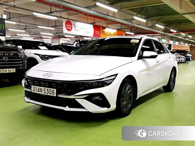Hyundai The New Avante (CN7) 2023 Белый из Кореи