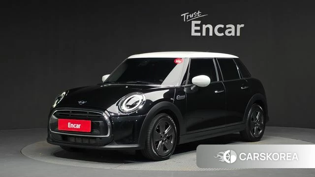 Mini Cooper 2023 Черный из Кореи