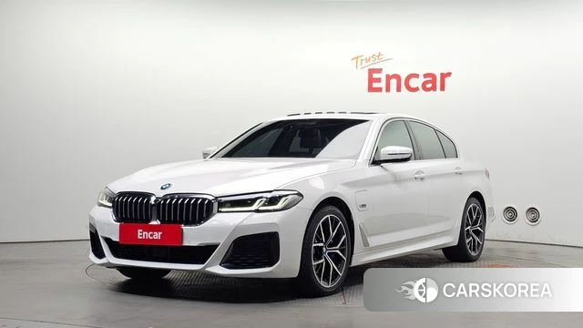 BMW 5 Series (G30) 2022 Белый из Кореи