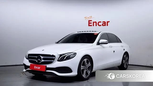 Mercedes-Benz E-Class W213 2018 Белый из Кореи