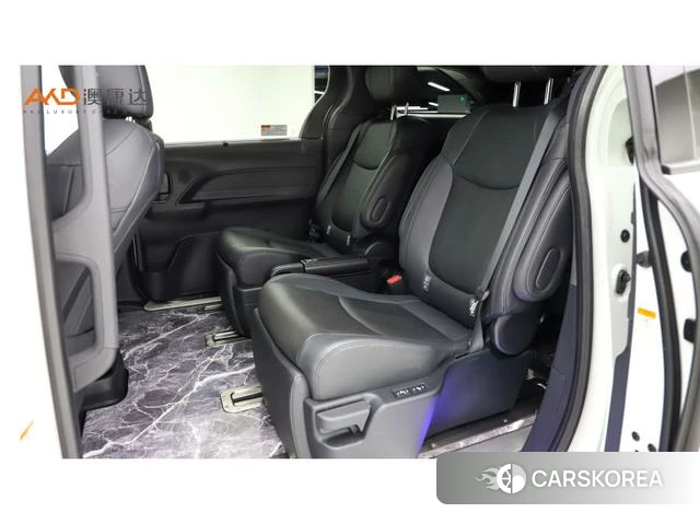 Toyota Grevia 2023 Белый из Китая