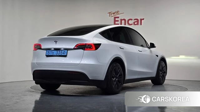 Tesla Model Y 2024 Белый из Кореи