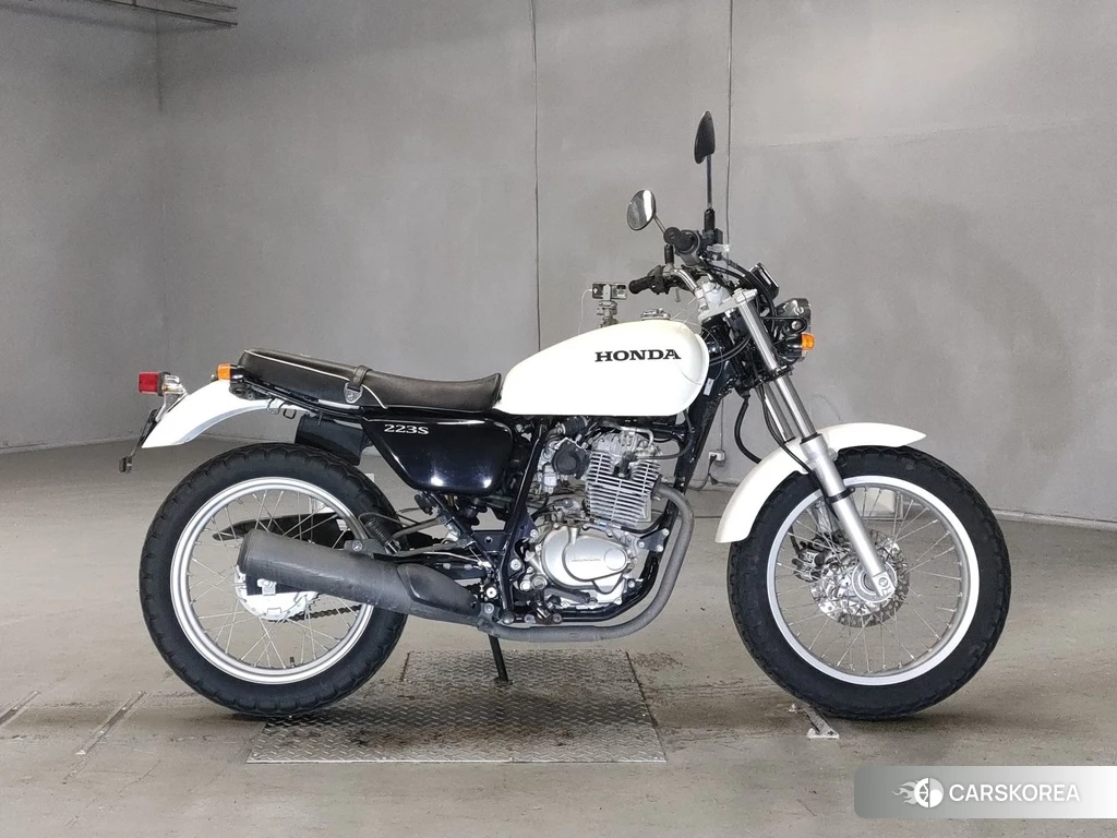 Проданный Honda CB223S 2014 из Японии