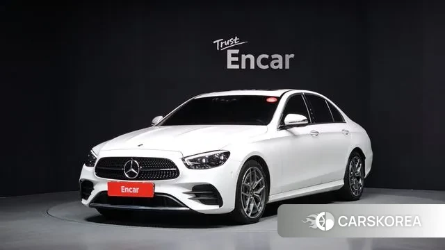 Mercedes-Benz E-Class W213 2023 Белый из Кореи
