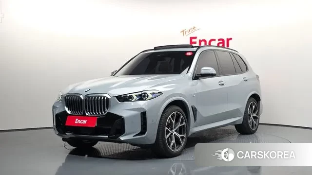 BMW X5 (G05) 2024 Светло-серебряный цвет из Кореи