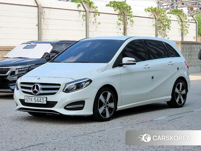 Mercedes-Benz B-Class W246 2018 Белый из Кореи
