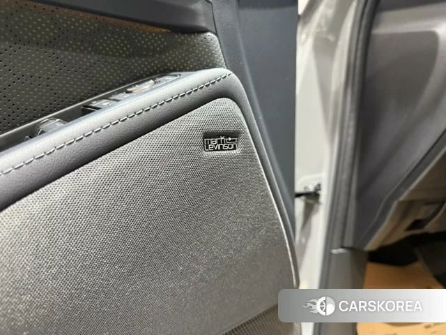 Lexus GX 2025 Темно-серый из Китая
