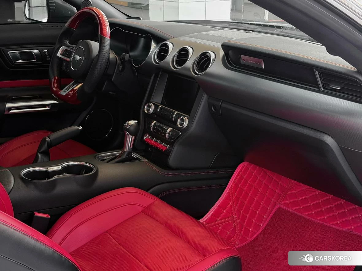 Ford Mustang 2021 Темно-серый из Китая