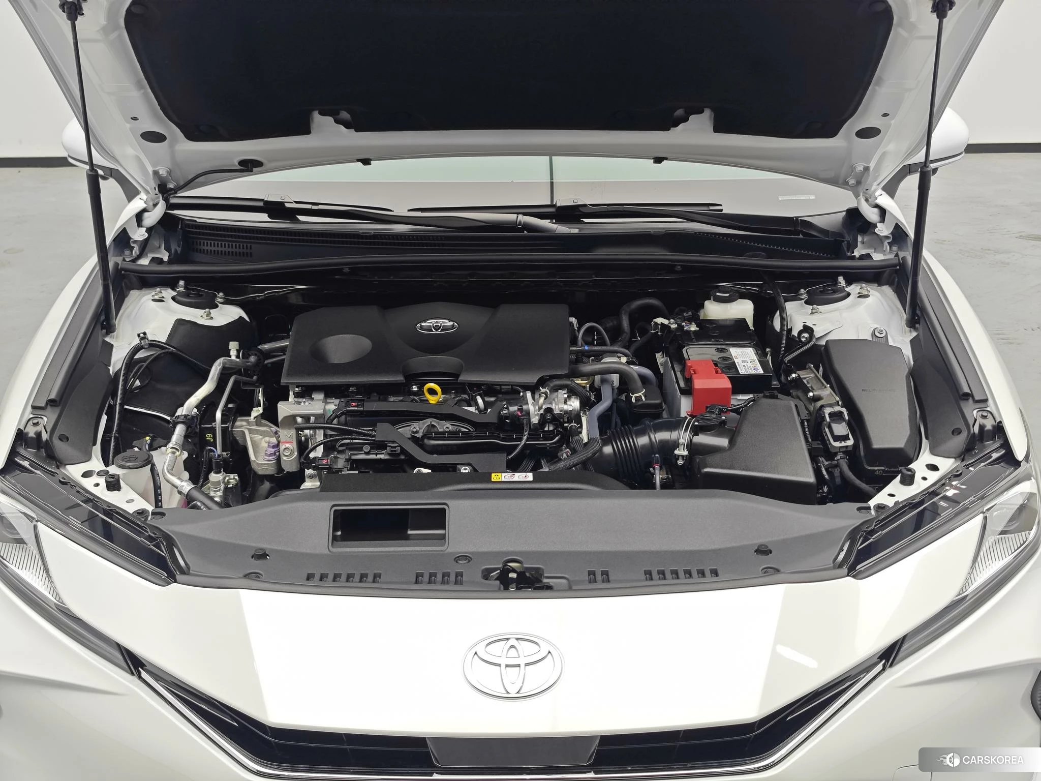 Toyota Camry 2025 Белый из Китая