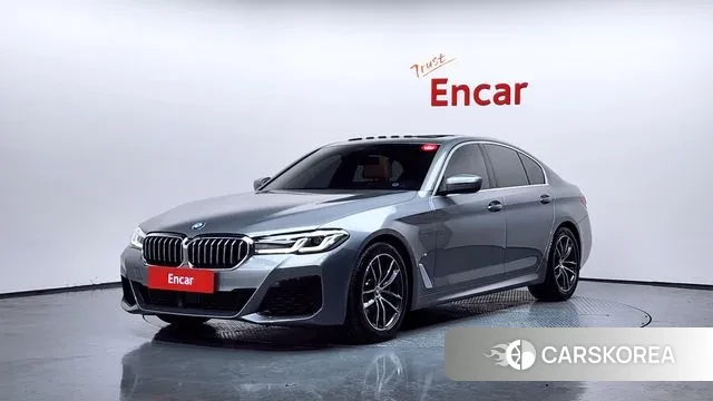 BMW 5 Series (G30) 2023 Серебристо-серый из Кореи