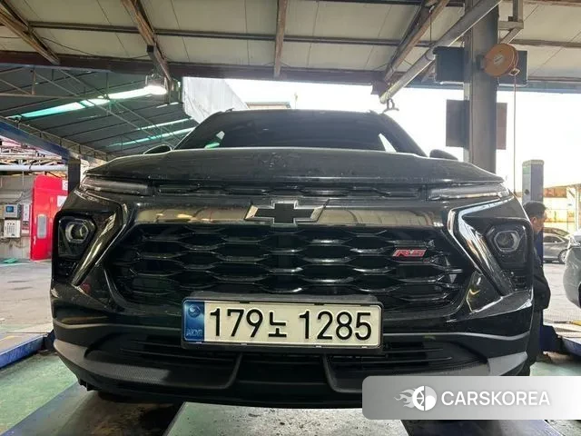 Chevrolet (GM Daewoo) Trailblazer 2023 Черный из Кореи