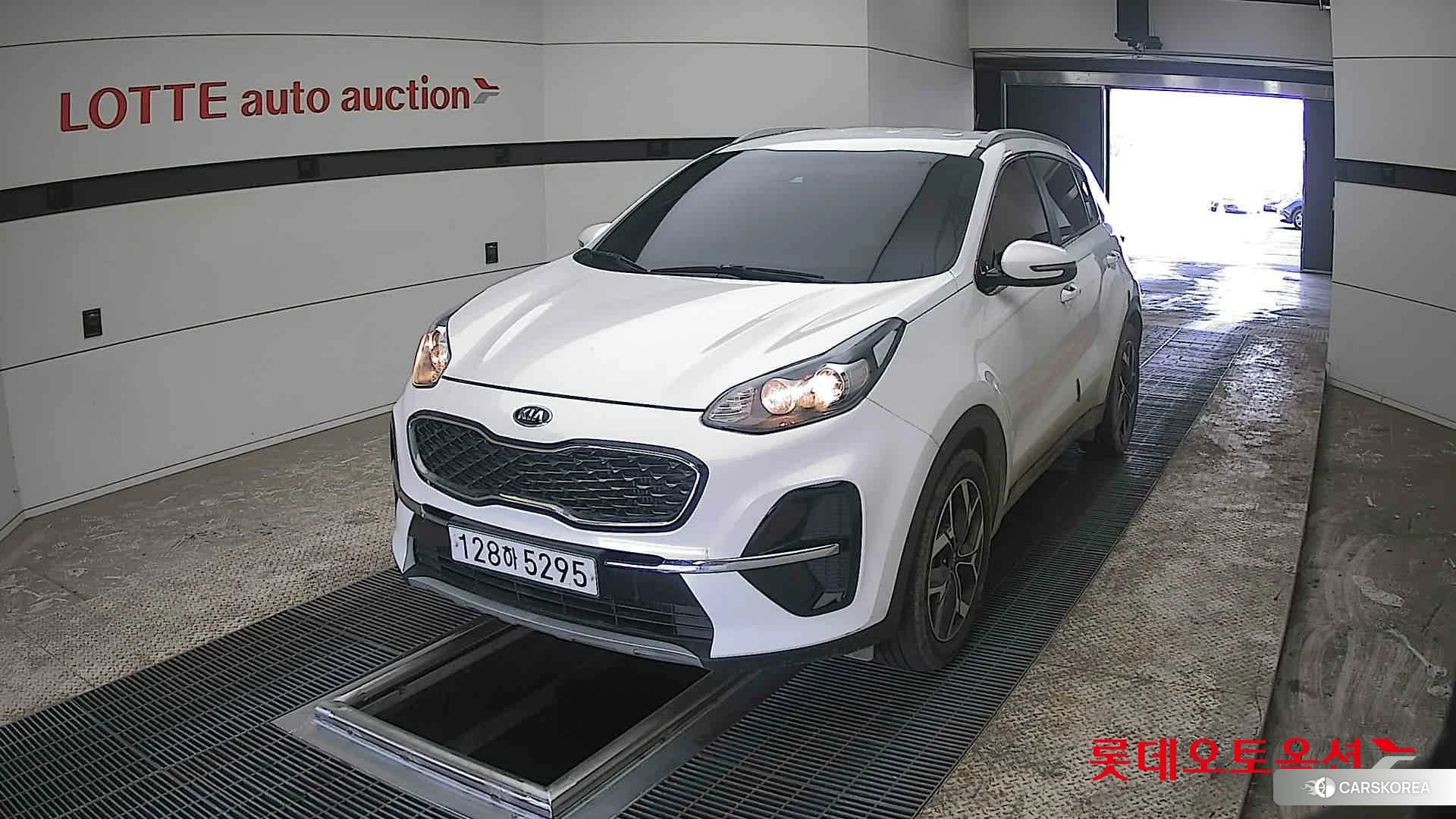 Kia Sportage 2020 Snow White Pearl (optional) из Кореи