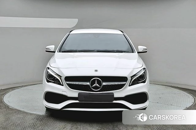 Mercedes-Benz CLA-Class C117 2018 Белый из Кореи