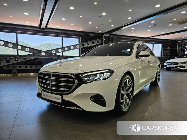 Mercedes-Benz E-Class W214 2025 Белый из Кореи