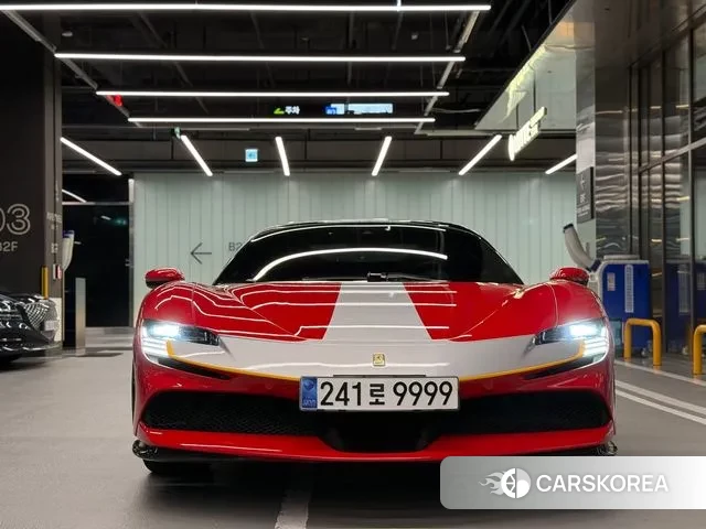 Ferrari SF90 Spider 2022 Красный из Кореи